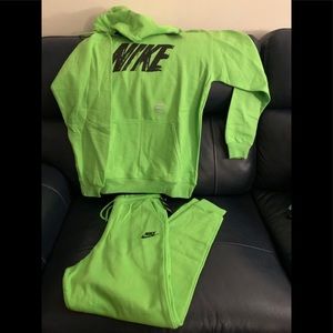 Nike sweat suit